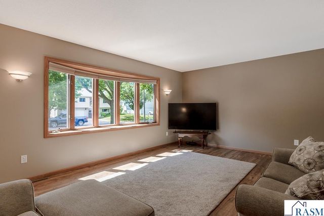 109 Creative Court, Mankato, MN 56001