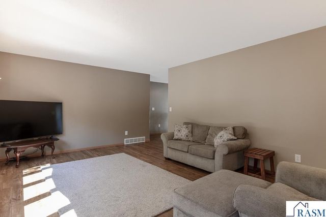 109 Creative Court, Mankato, MN 56001