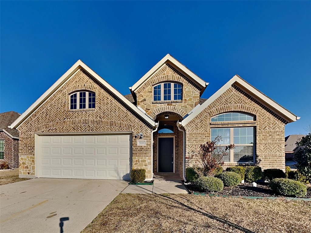 900 Mclynn Court, Fate, TX 75087