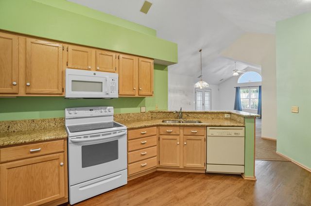 66 Abbeycross Lane, Westerville, OH 43082