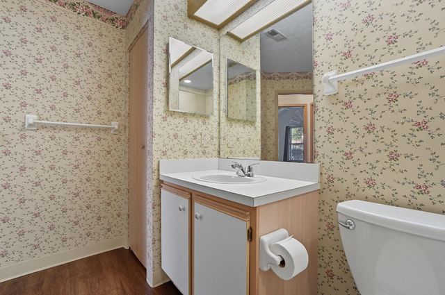 66 Abbeycross Lane, Westerville, OH 43082