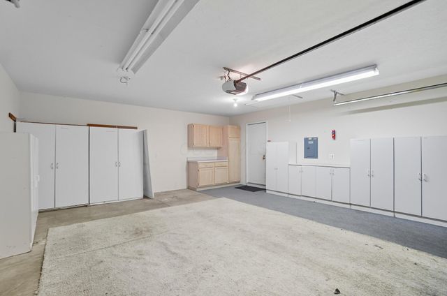 66 Abbeycross Lane, Westerville, OH 43082