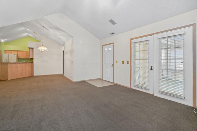 66 Abbeycross Lane, Westerville, OH 43082