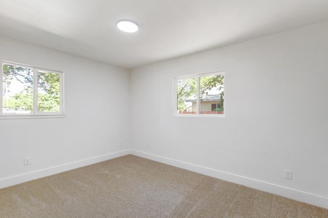 6691 21st St, Sacramento, CA 95822