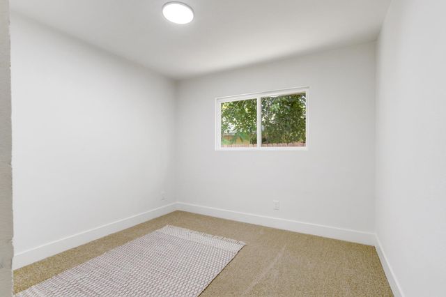 6691 21st St, Sacramento, CA 95822
