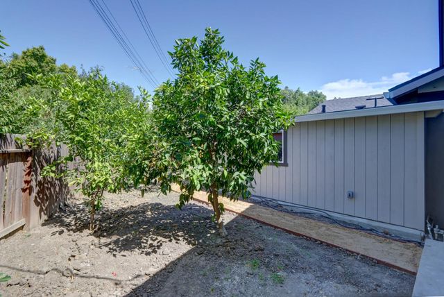 6691 21st St, Sacramento, CA 95822