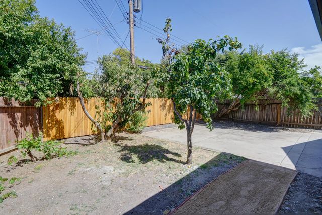 6691 21st St, Sacramento, CA 95822