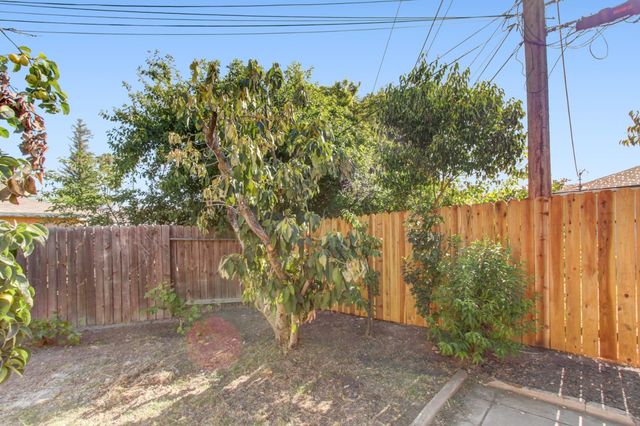 6691 21st St, Sacramento, CA 95822