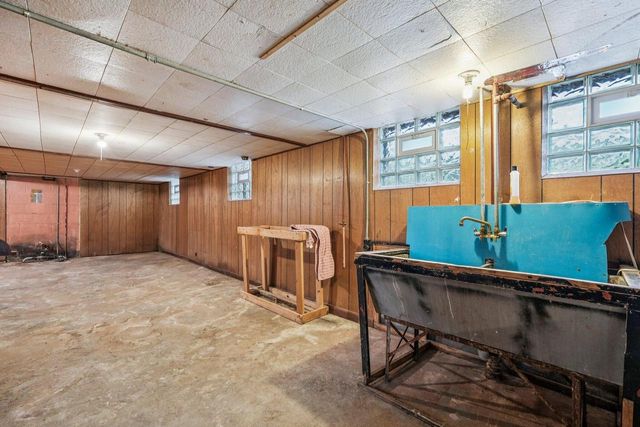 2571 N 51 STREET, Milwaukee, WI 53210