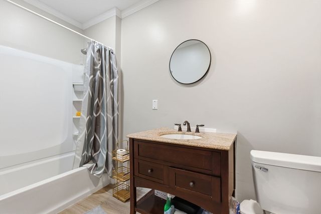 8 Laurel St, Whitman, MA 02382