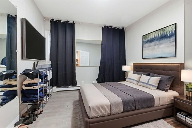 8 Laurel St, Whitman, MA 02382