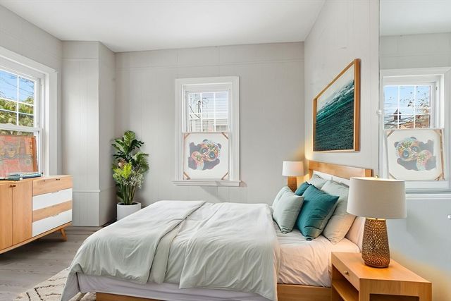 8 Laurel St, Whitman, MA 02382