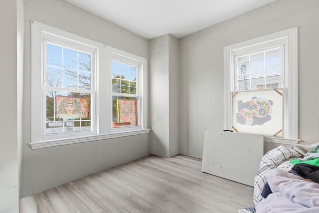 8 Laurel St, Whitman, MA 02382