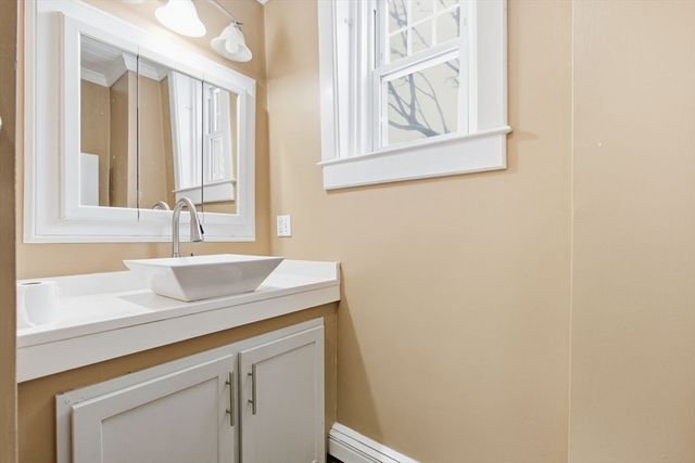 8 Laurel St, Whitman, MA 02382