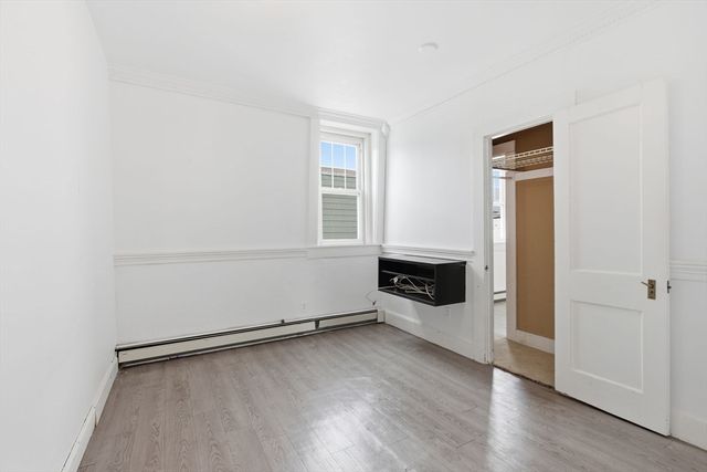 8 Laurel St, Whitman, MA 02382