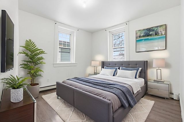 8 Laurel St, Whitman, MA 02382