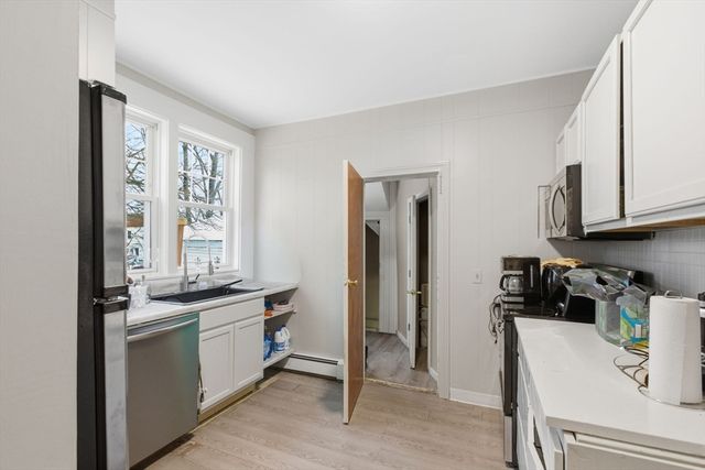 8 Laurel St, Whitman, MA 02382