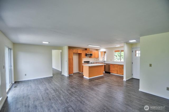 2413 Westlake Drive SE, Lacey, WA 98503
