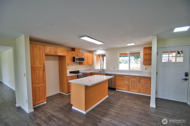 2413 Westlake Drive SE, Lacey, WA 98503