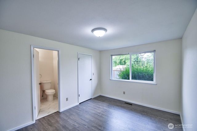 2413 Westlake Drive SE, Lacey, WA 98503