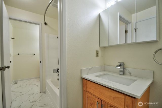 2413 Westlake Drive SE, Lacey, WA 98503