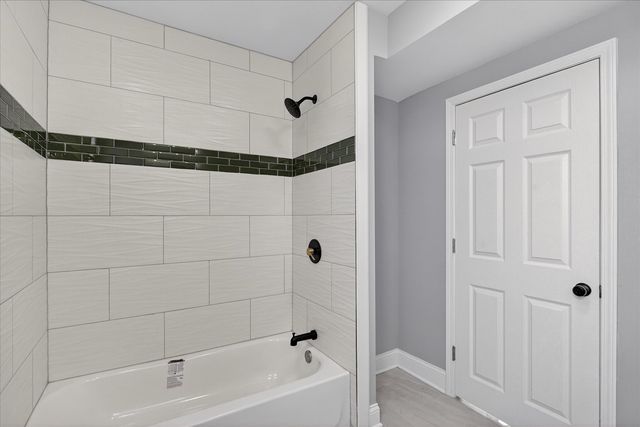 15355 7th Avenue, Phoenix, IL 60426