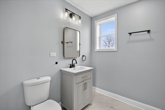 15355 7th Avenue, Phoenix, IL 60426