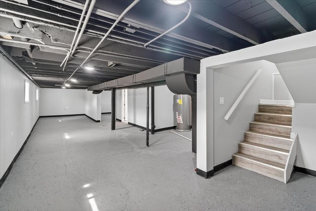 15355 7th Avenue, Phoenix, IL 60426