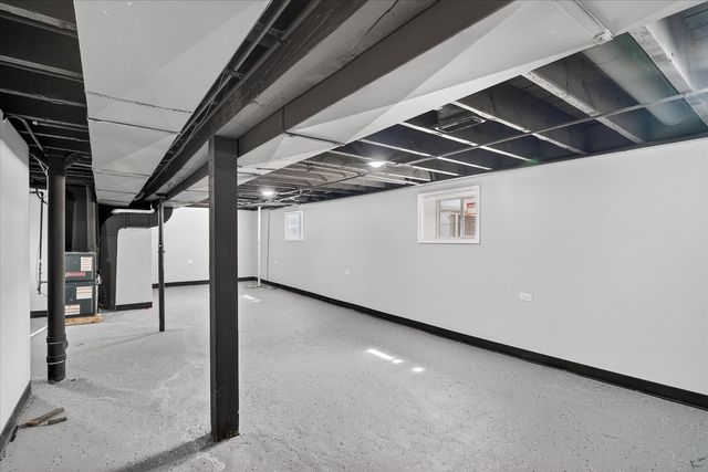 15355 7th Avenue, Phoenix, IL 60426