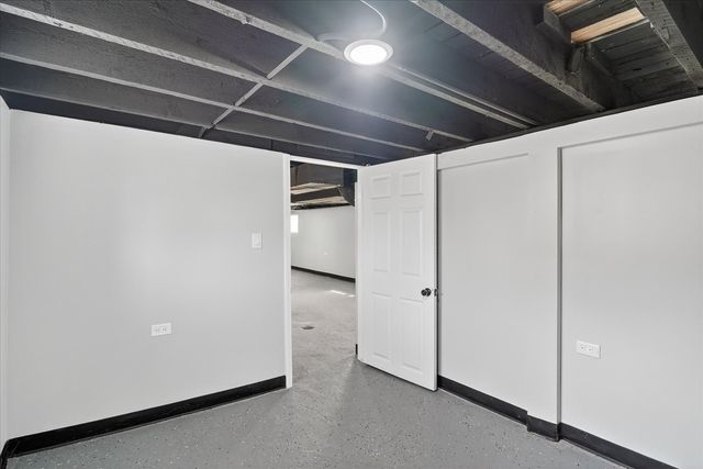 15355 7th Avenue, Phoenix, IL 60426