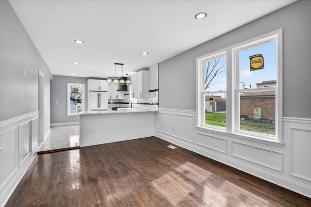 15355 7th Avenue, Phoenix, IL 60426