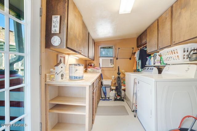 1010 Evangeline Street, Breaux Bridge, LA 70517