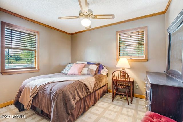 1010 Evangeline Street, Breaux Bridge, LA 70517
