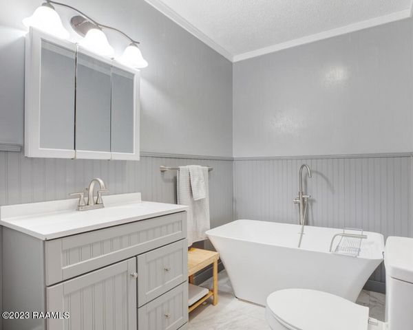1010 Evangeline Street, Breaux Bridge, LA 70517