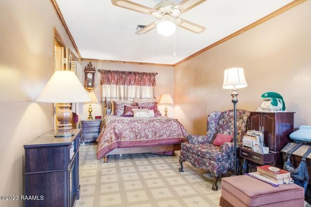 1010 Evangeline Street, Breaux Bridge, LA 70517