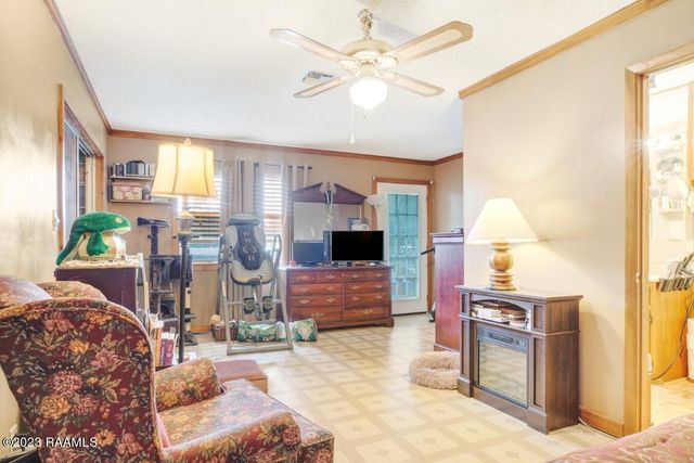 1010 Evangeline Street, Breaux Bridge, LA 70517