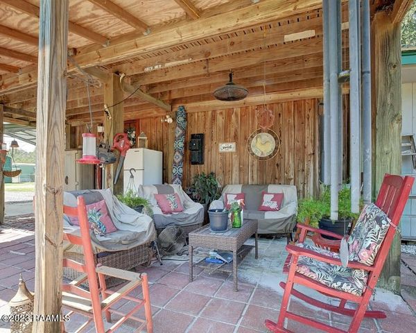 1010 Evangeline Street, Breaux Bridge, LA 70517