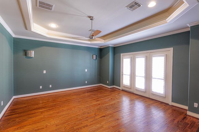 1314 Sherwood Springs Lane, Houston, TX 77043