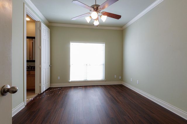 1314 Sherwood Springs Lane, Houston, TX 77043