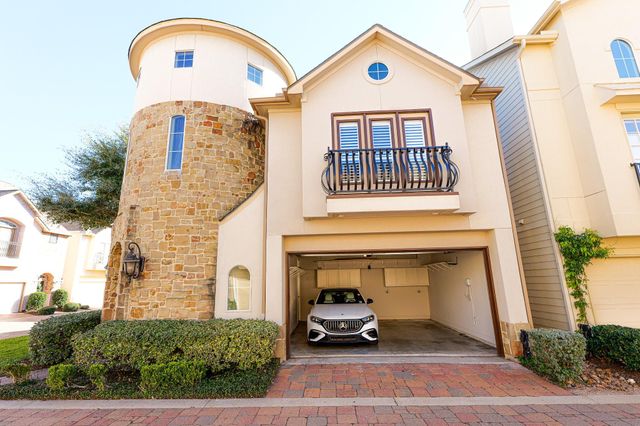 1314 Sherwood Springs Lane, Houston, TX 77043