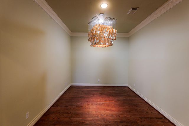 1314 Sherwood Springs Lane, Houston, TX 77043