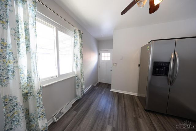 3041 Westknolls Lane, Cincinnati, OH 45211