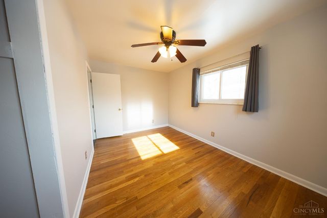 3041 Westknolls Lane, Cincinnati, OH 45211