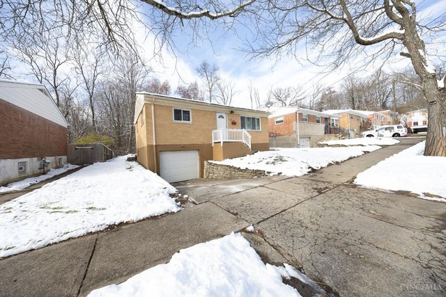 3041 Westknolls Lane, Cincinnati, OH 45211