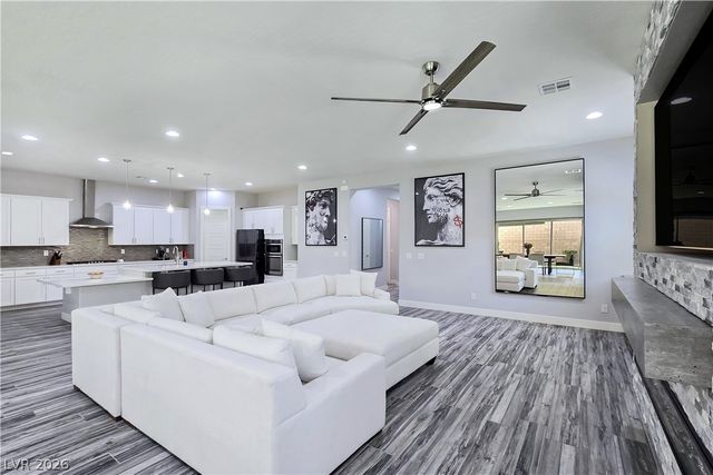 351 Dandelion Brook Court, Las Vegas, NV 89148