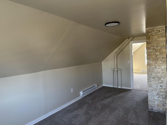 4852 N 37th STREET, Milwaukee, WI 53209