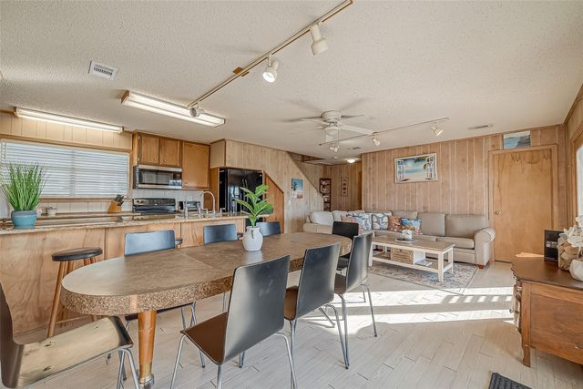 4406 Pabst Road, Galveston, TX 77554