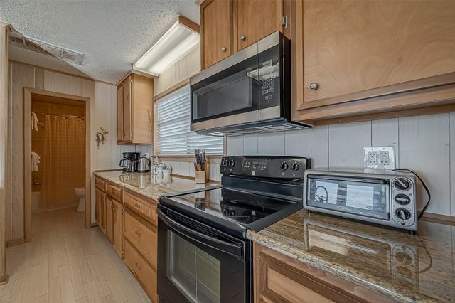 4406 Pabst Road, Galveston, TX 77554