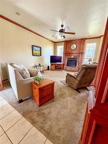 805 W Prairie Way, Mustang, OK 73064