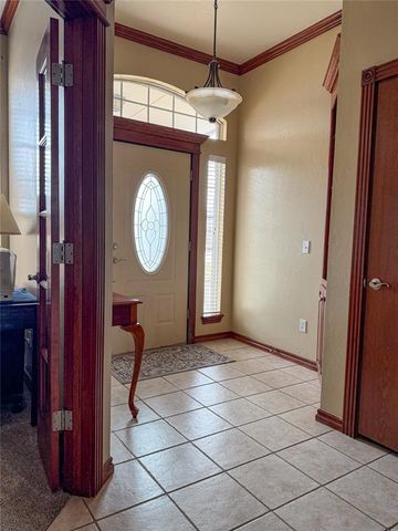 805 W Prairie Way, Mustang, OK 73064